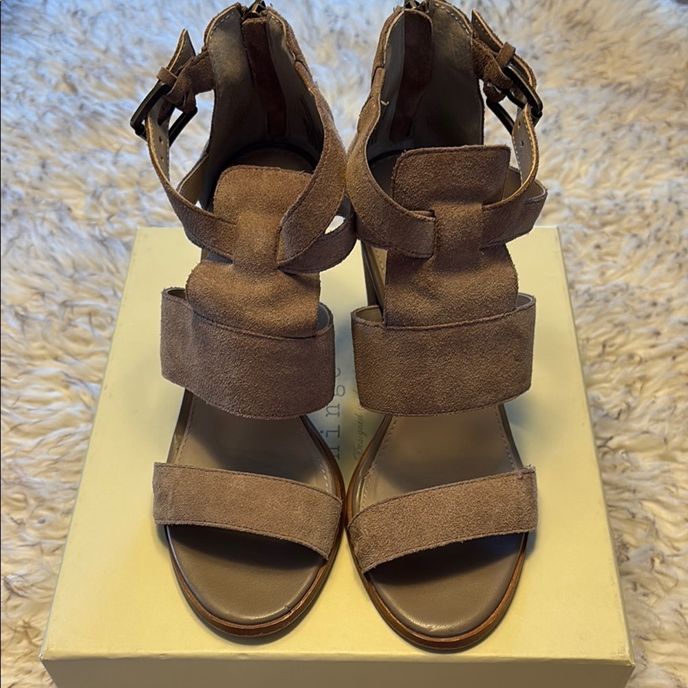Hinge Tan Sandals with Platform Sole and Stacked Heel